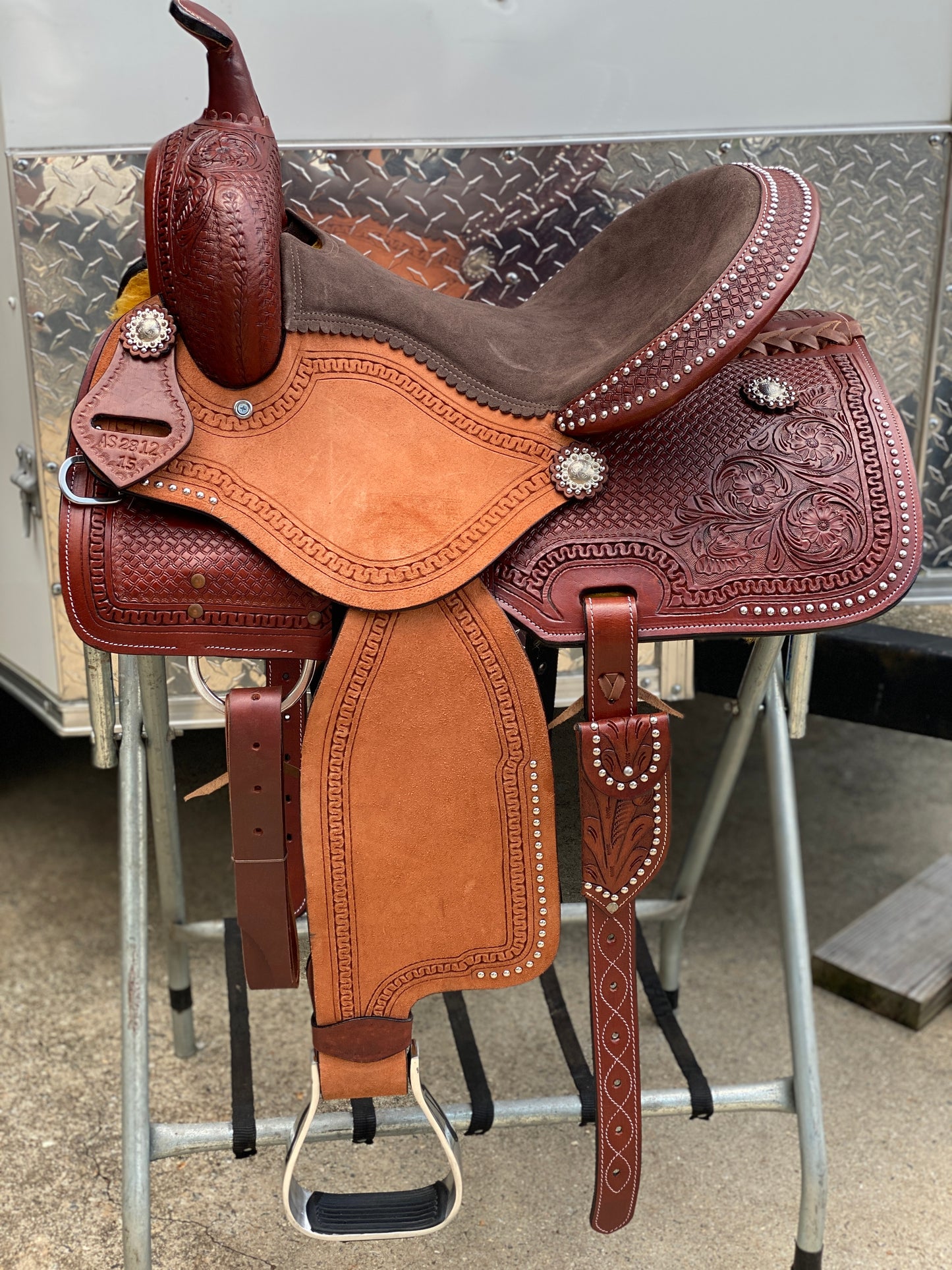 15” Barrel Saddle