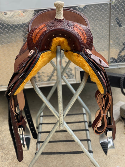 15” Feather Barrel Saddle