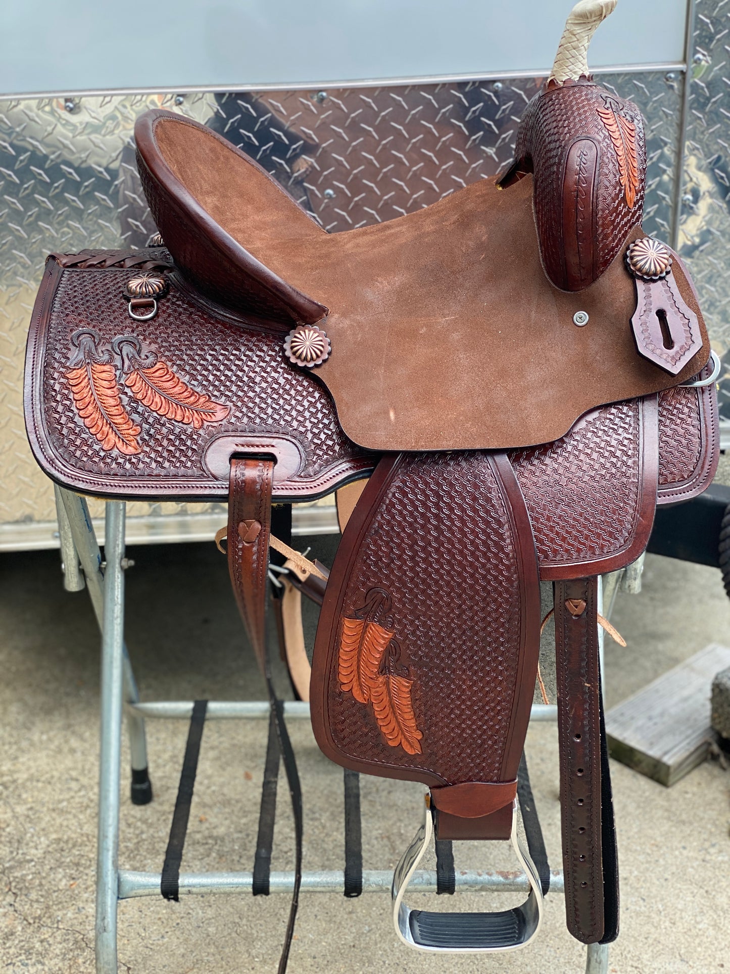 15” Feather Barrel Saddle